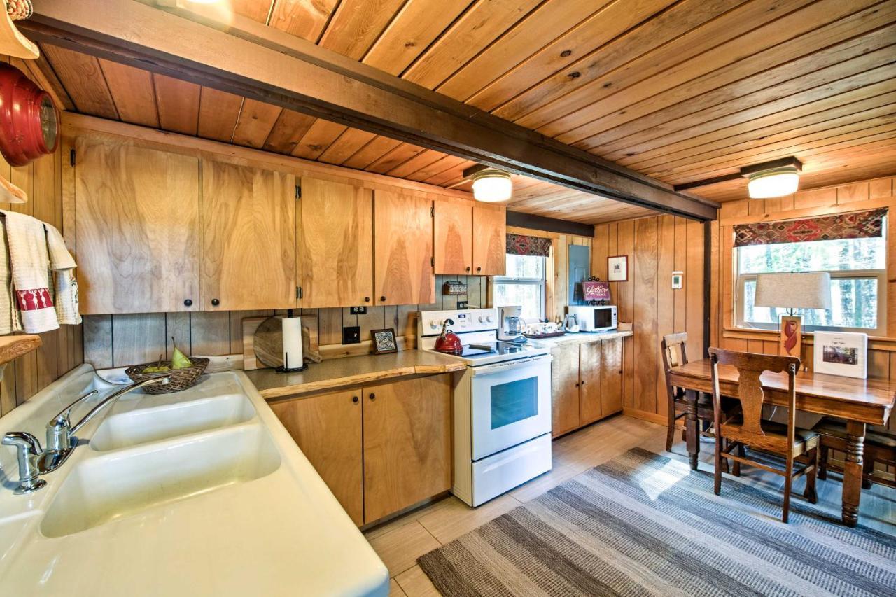 Serene Washington Escape With Deck And Mountain Views! 팩우드 외부 사진