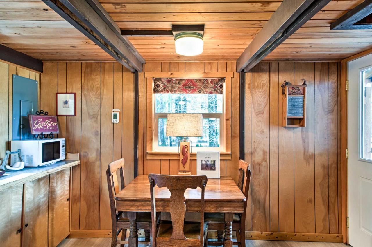 Serene Washington Escape With Deck And Mountain Views! 팩우드 외부 사진